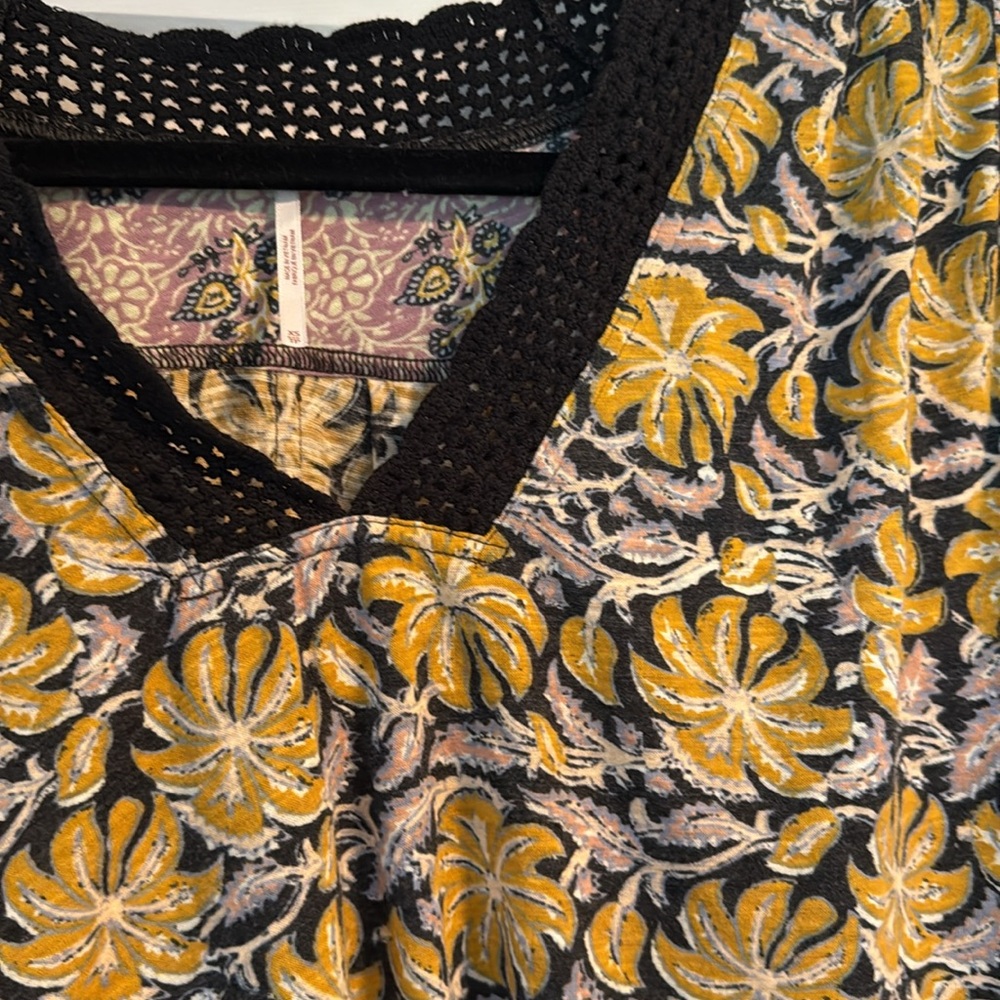 Free People Leilani Mixed-Print Floral Cropped Top - Picture 5 of 9